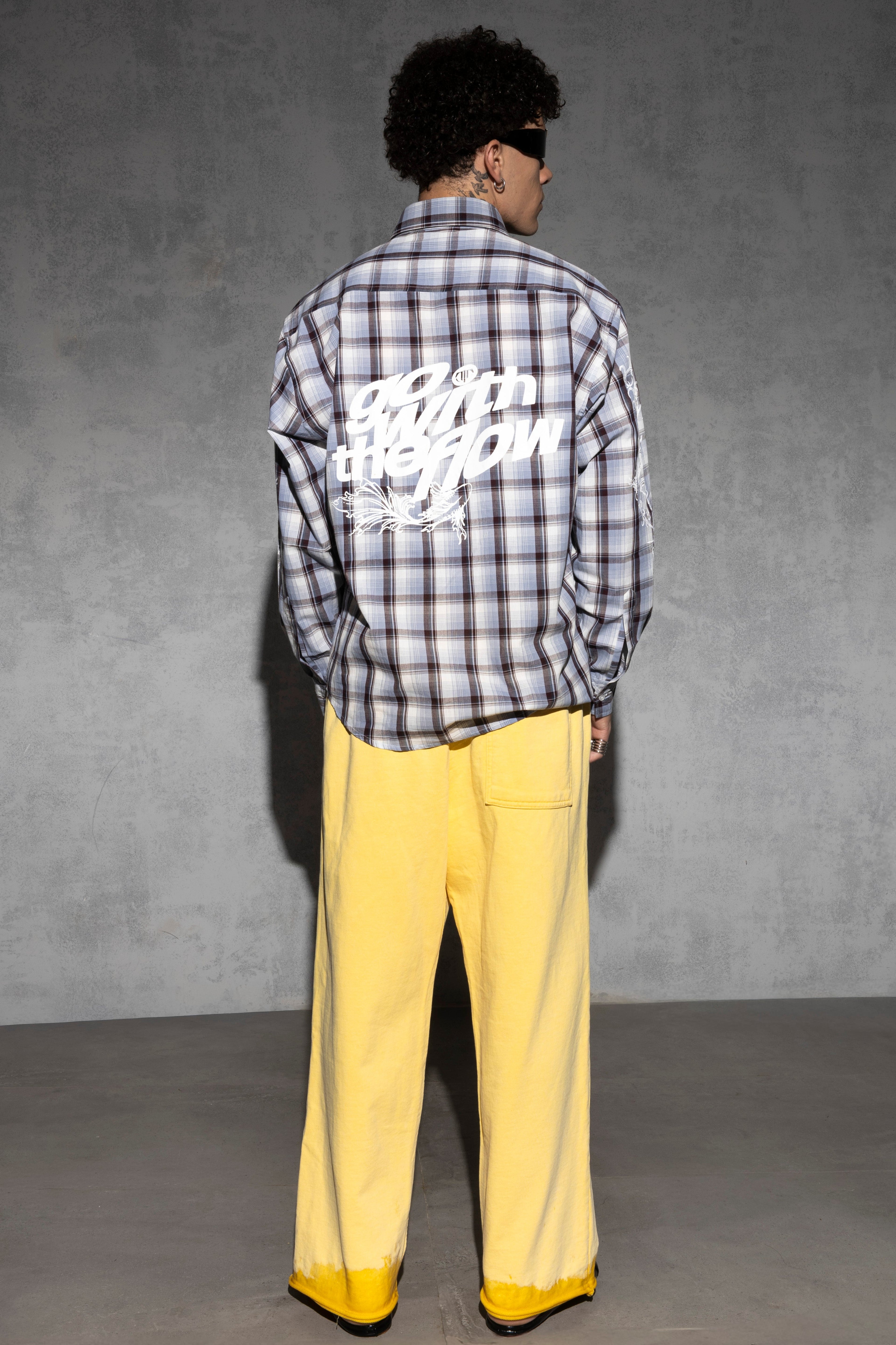 GO WITH THE FLOW CHECKS SHIRT [UNISEX]