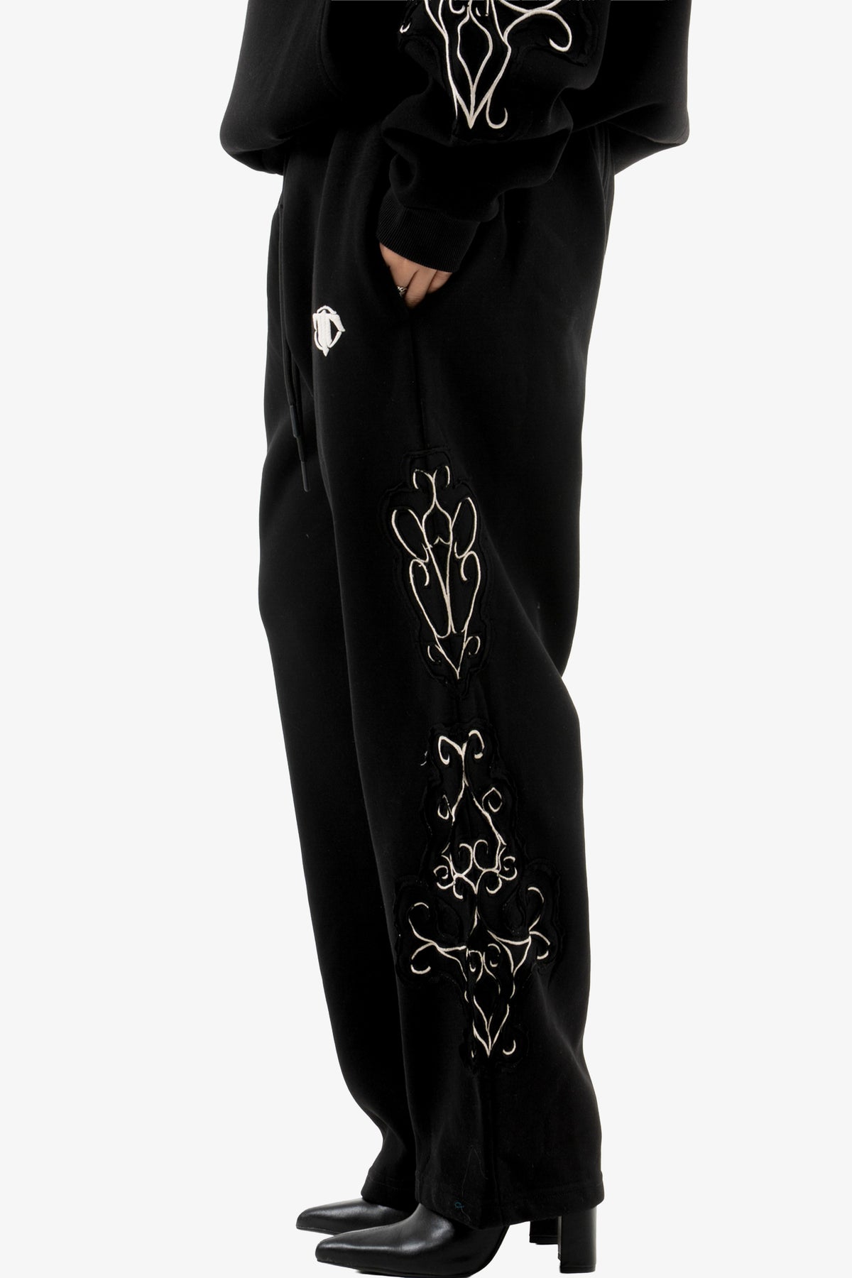 BLACK MIDNIGHT SWEATPANTS