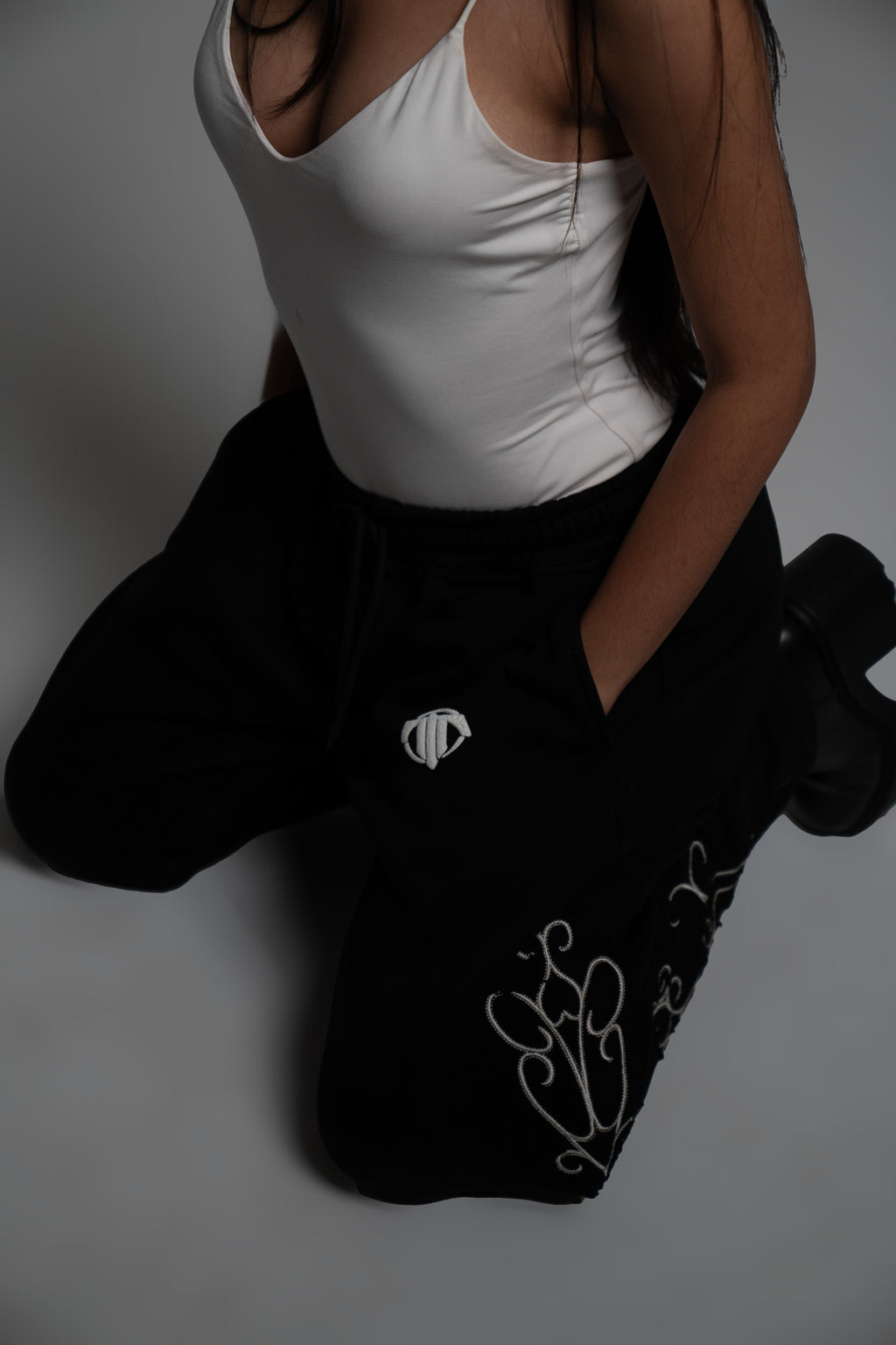 BLACK MIDNIGHT SWEATPANTS
