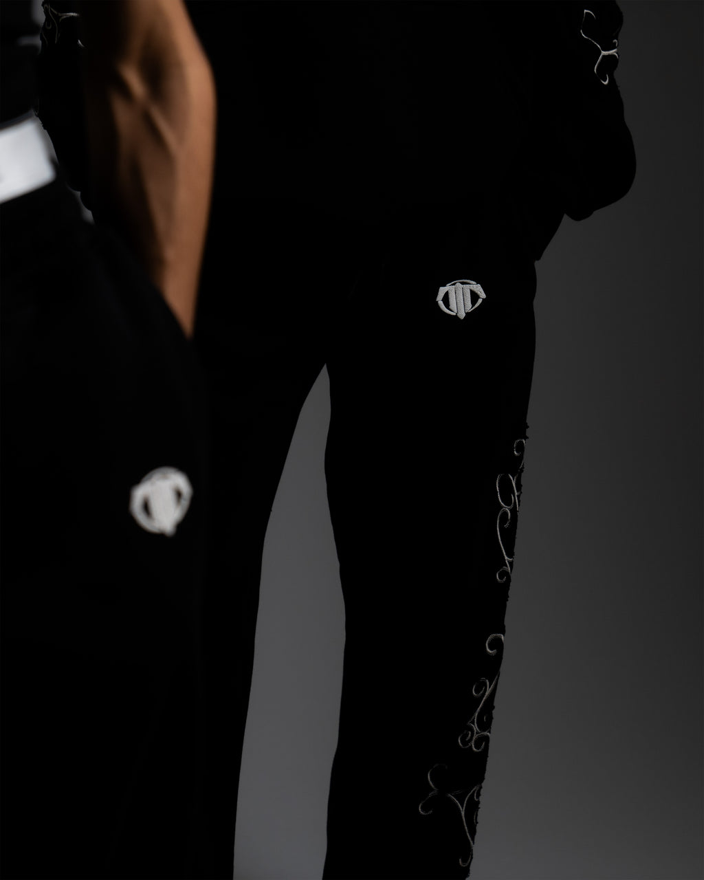 BLACK MIDNIGHT SWEATPANTS