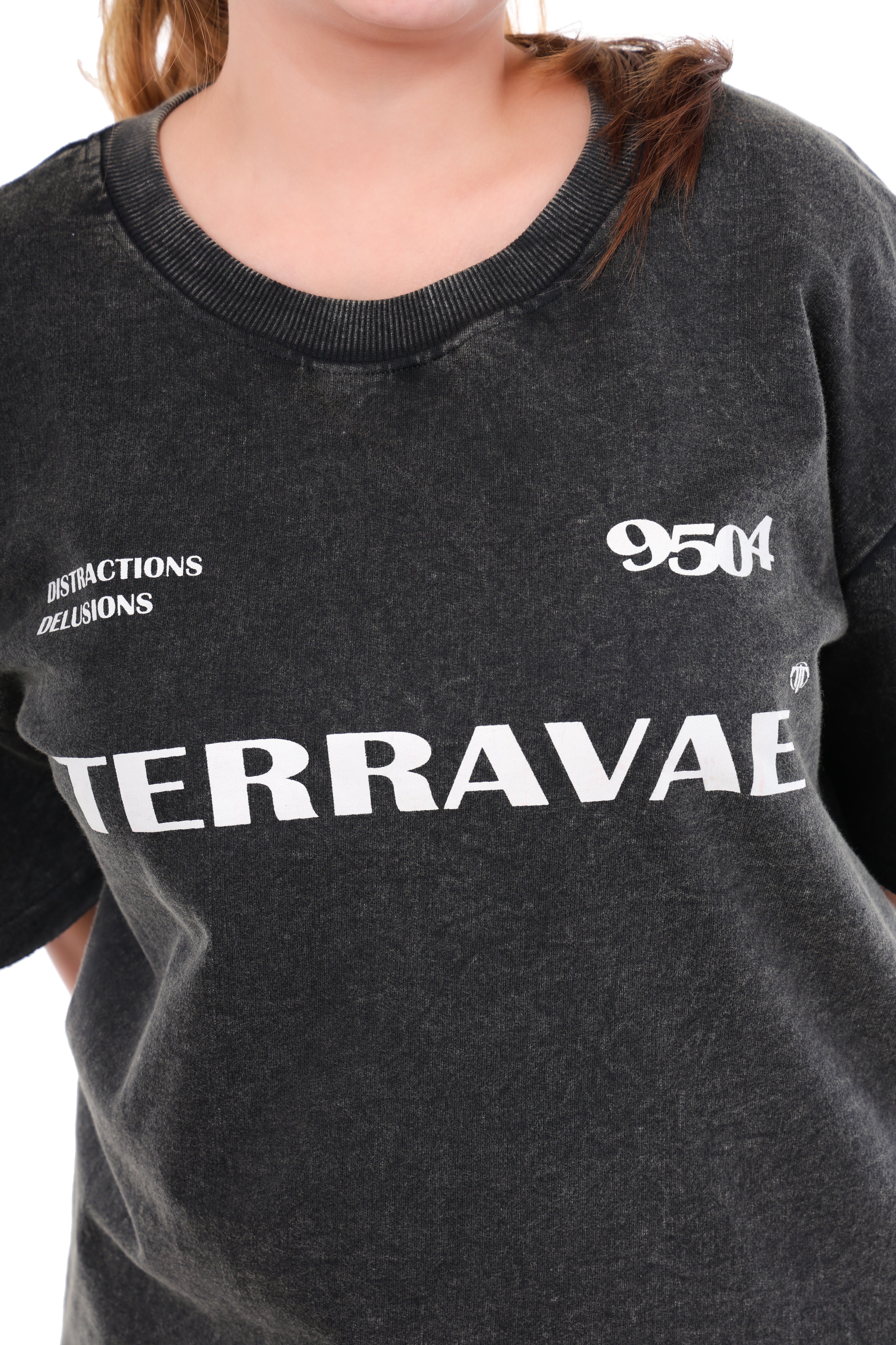 ACID WASH DSTRCTD IN DLUSION T-SHIRT