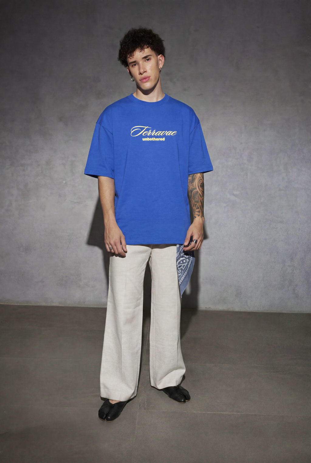 COBALT UNBOTHERED T-SHIRT [UNISEX]