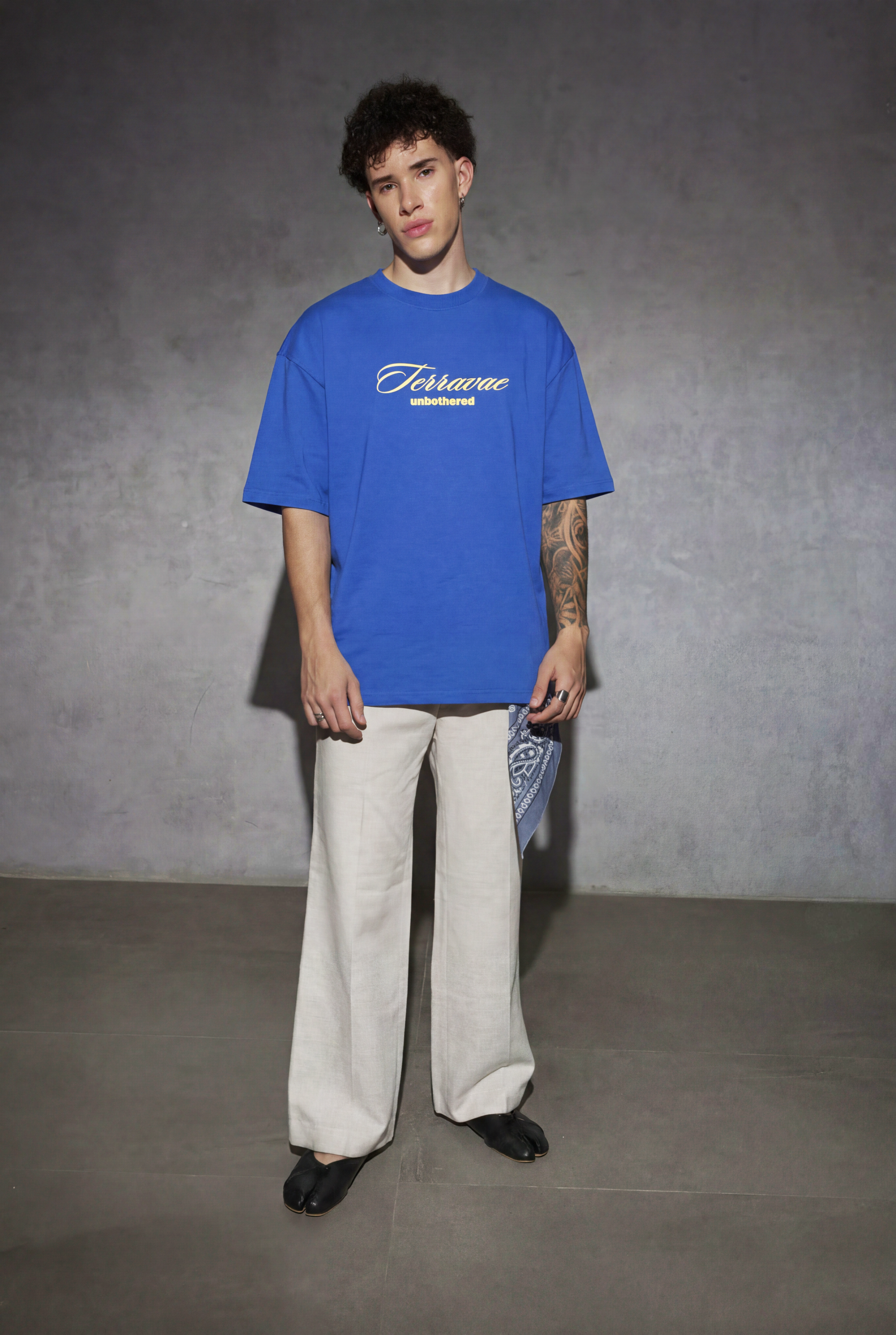 COBALT UNBOTHERED T-SHIRT [UNISEX]